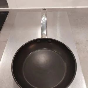 Frying pans and pots 4 pieces - Image 4