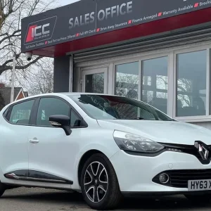 2013 Renault Clio 0.9 TCe Dynamique MediaNav Hatchback 5dr Petrol Manual Euro 5 (s/s) (90 ps) Hat... - Image 4