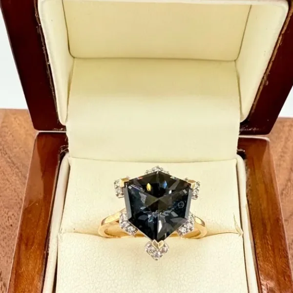 9ct Gold Ring with Black Gemstone and Diamond Accents