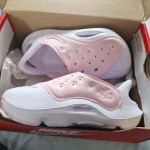 Nike girls summer shoes