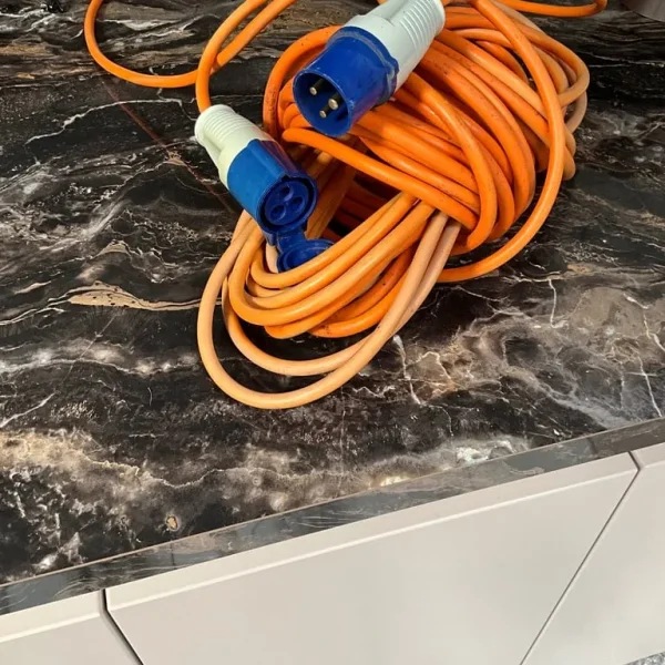 Electric hook up cable 25 metres