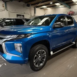 2020 70 MITSUBISHI L200 2.2 DI-D DC BARBARIAN PICKUP DOUBLE CAB 4DR DIESEL MANUA - Image 3