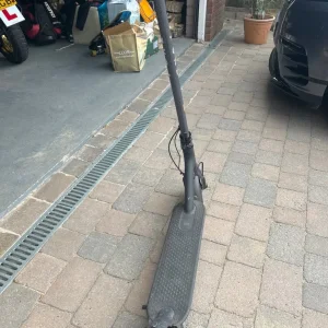 E scooter - broken - Image 2