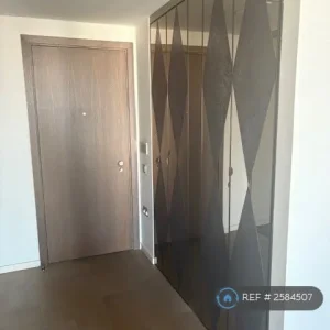 3 bedroom flat in Upper Ground, London, SE1 (3 bed) (#2584507) - Image 5