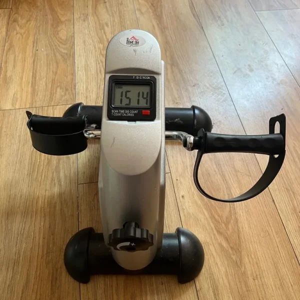 HOMCOM exercise bike in silver