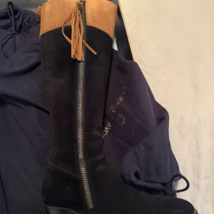 Fairfax and Favor Regina Boots - Image 2