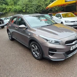 2020 Kia Ceed XCEED 2 ISG Hatchback Petrol Manual - Image 4