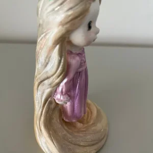 DISNEY STORE BABY RAPUNZEL RESIN FIGURE - Image 4