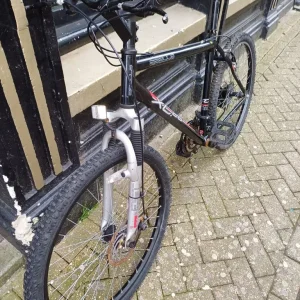 Apollo xc26 mountain bike front suspension