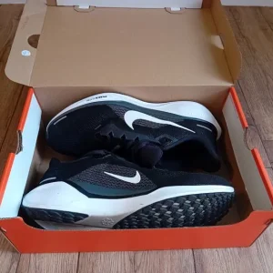 Nike air zoom pegasus 41 size 8 uk BRAND NEW - Image 7