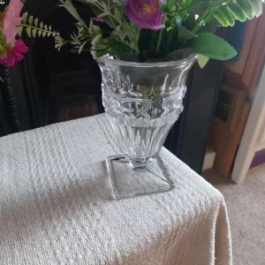 Two Vintage Art Deco Pressed Glass Vases - Image 7