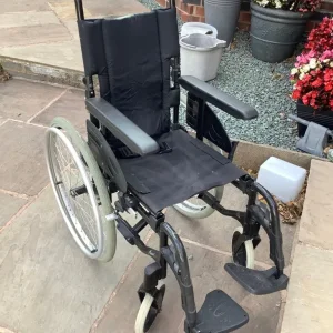 Invacare Action Self Propelled wheelchair - Image 3