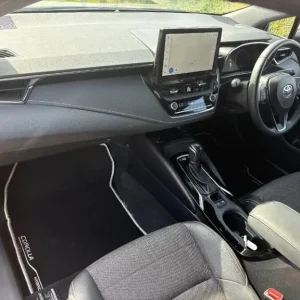 2023 Toyota Corolla 1.8 VVT-h Design CVT Euro 6 (s/s) 5dr HATCHBACK Petrol/Electric Hybrid Automatic - Image 2