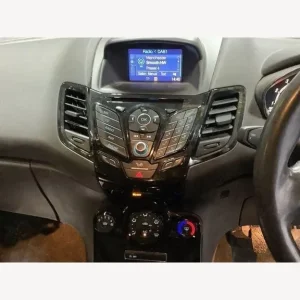 2016 Ford Fiesta 1.0T EcoBoost Zetec Hatchback 5dr Petrol Manual Euro 6 (s/s) (1 - Image 4