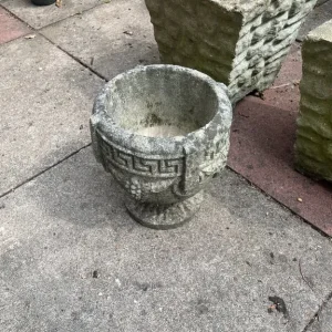 Collection of 8 Flower pots of various sizes - Image 6