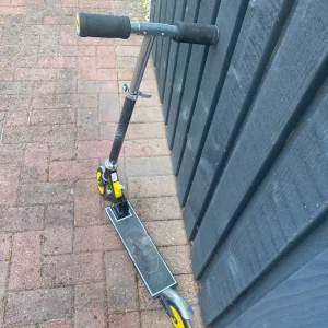 FREE - Kids scooter - adjustable (used) - Image 3