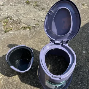 Kampa toilet - Image 2