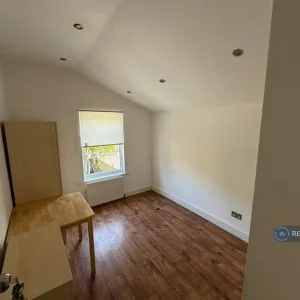 1 bedroom in Richford Road, London, E15 (#2577066) - Image 3