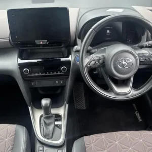 2022 Toyota Yaris Cross 1.5 VVT-h Excel SUV 5dr Petrol Hybrid E-CVT Euro 6 (s/s) (116 ps) HATCHBA... - Image 5