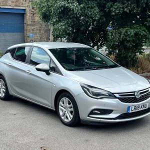 Vauxhall, ASTRA, Hatchback, 2018, Manual, 1598 (cc), 5 doors - Image 4