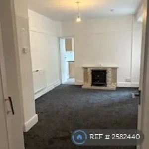 4 bedroom house in New Dock Road, Llanelli, SA15 (4 bed) (#2582440) - Image 2