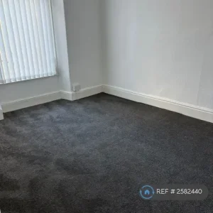 4 bedroom house in New Dock Road, Llanelli, SA15 (4 bed) (#2582440) - Image 7