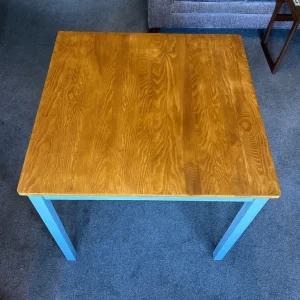 Pine Sq Dining Room Table Grey Legs H29.5in/75cm W/D29.5in/75cm Good condition D021 - Image 3