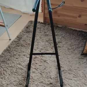 Guitar stand - Image 2