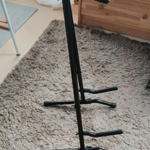 Guitar stand - Image 3