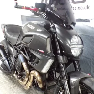 2011 Ducati Diavel Carbon - Image 3