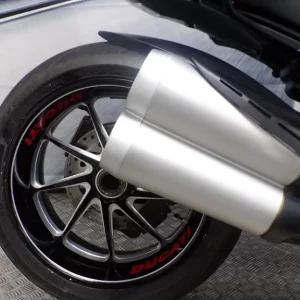 2011 Ducati Diavel Carbon - Image 8