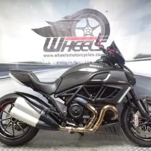2011 Ducati Diavel Carbon