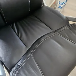 Black leather/leatherette office chair - Image 3