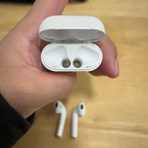 Apple AirPods 2nd Gen – Used - Image 7