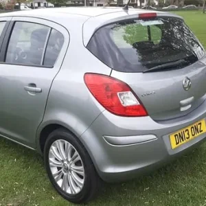 VAUXHALL CORSA 1.4 SE 5 DOOR £2195 - Image 4
