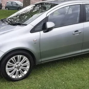 VAUXHALL CORSA 1.4 SE 5 DOOR £2195