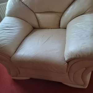 Free 3 piece leather sofa set - collection only - Image 2