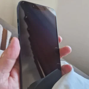 Iphone 14 256gb unlocked battery heath 87% £210 - Image 3