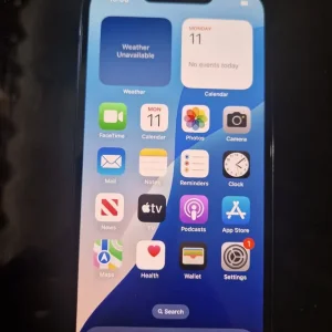 Iphone 14 256gb unlocked battery heath 87% £210 - Image 4