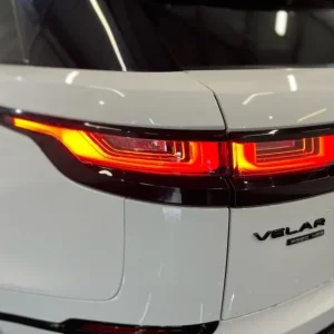 2017 Land Rover Range Rover Velar 3.0 Si6 V6 R-Dynamic HSE SUV 5dr Petrol Auto 4WD Euro 6 (s/s) (... - Image 8