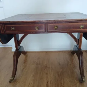 Solid wood table/ unique/ games inside - Image 2