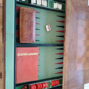 Solid wood table/ unique/ games inside - Image 3