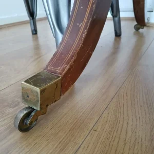 Solid wood table/ unique/ games inside - Image 8