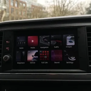 2018 SEAT Leon 1.2 TSI SE Dynamic Technology ST Euro 6 (s/s) 5dr ESTATE Petrol M - Image 3