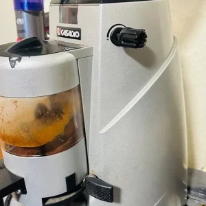 Coffee machine and coffee grinder - Image 5