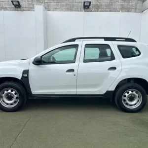 2023 Dacia Duster 1.0 TCe Essential SUV 5dr Petrol Manual Euro 6 (s/s) (90 ps) HATCHBACK Petrol M... - Image 4