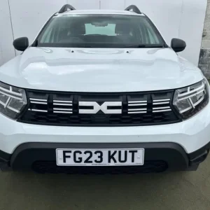 2023 Dacia Duster 1.0 TCe Essential SUV 5dr Petrol Manual Euro 6 (s/s) (90 ps) HATCHBACK Petrol M... - Image 5