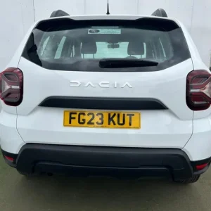 2023 Dacia Duster 1.0 TCe Essential SUV 5dr Petrol Manual Euro 6 (s/s) (90 ps) HATCHBACK Petrol M... - Image 6