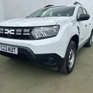 2023 Dacia Duster 1.0 TCe Essential SUV 5dr Petrol Manual Euro 6 (s/s) (90 ps) HATCHBACK Petrol M... - Image 8