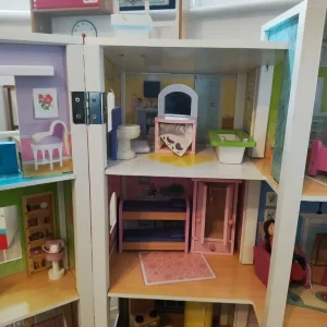 Large fold up Wooden Dolls House with Lots of Accessories - Image 3